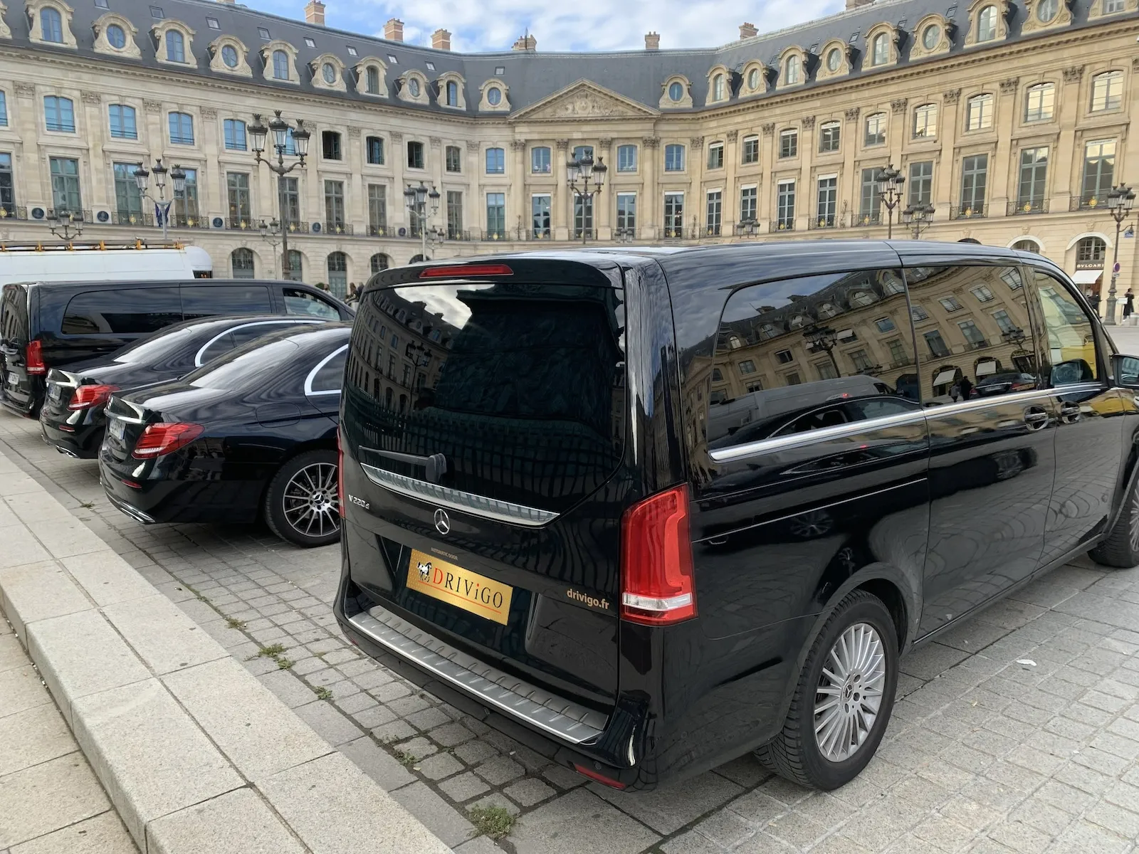 Versailles Guided Tour + Transport from Paris
